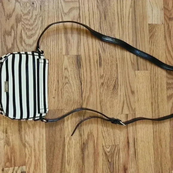 Kate spade Chelsea park stripe pattern Crossbody - Picture 8 of 9